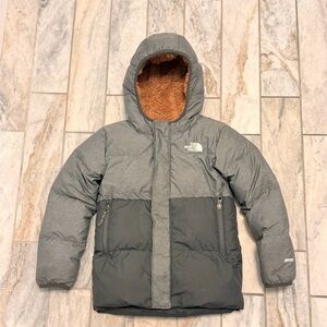 The North Face kids Toddler size 6 black/gray 600 down filled Winter puffer coat